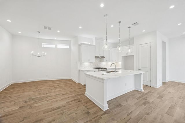 5309 Eigel Street, Houston, TX 77007