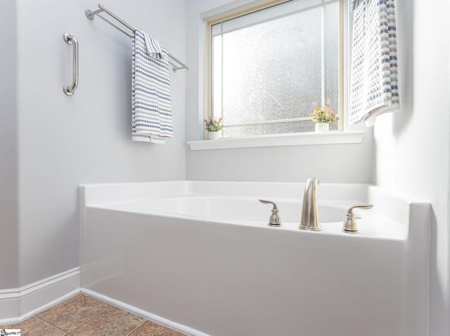 14 Sampit Drive, Simpsonville, SC 29681