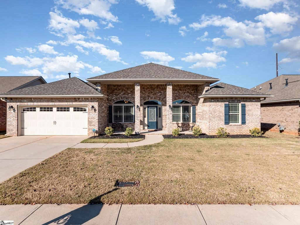 14 Sampit Drive, Simpsonville, SC 29681