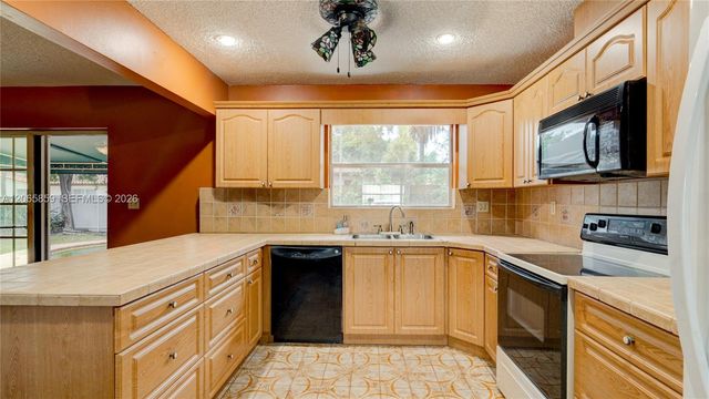 10710 SW 32nd Street, Miami, FL 33165