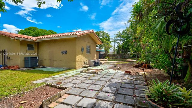 10710 SW 32nd Street, Miami, FL 33165