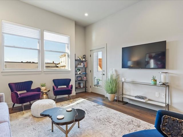 622 Gross St 305, Bloomfield, PA 15224