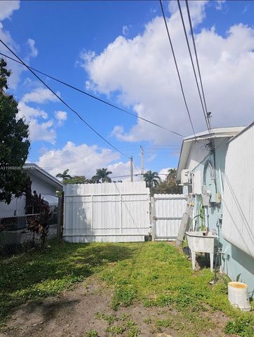 1760 NW 135th St, Miami, FL 33167