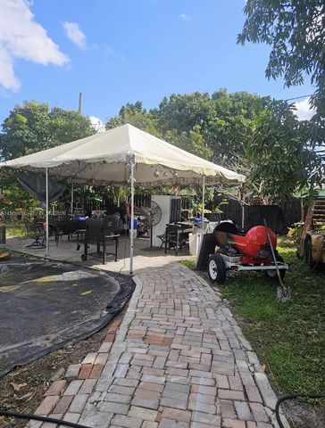 1760 NW 135th St, Miami, FL 33167