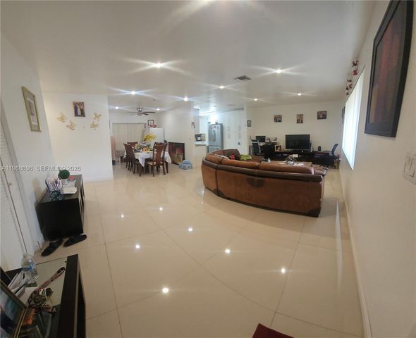 1760 NW 135th St, Miami, FL 33167