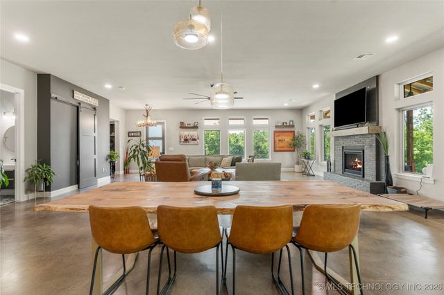 8562 Adams Creek Road, Beggs, OK 74421