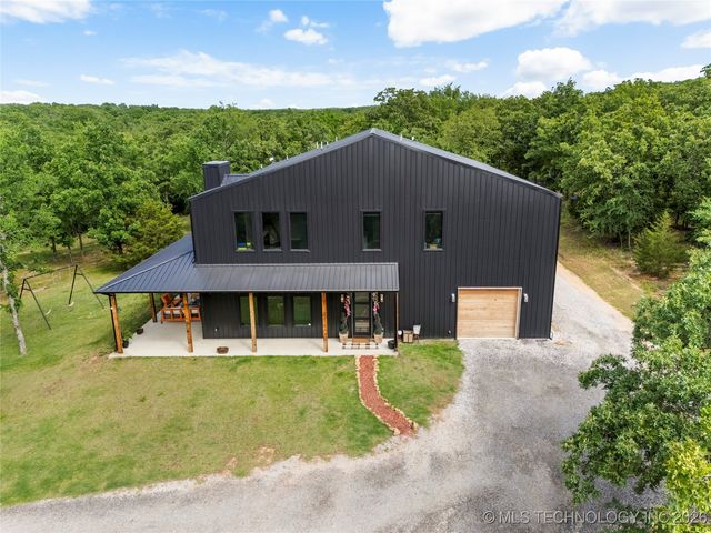 8562 Adams Creek Road, Beggs, OK 74421
