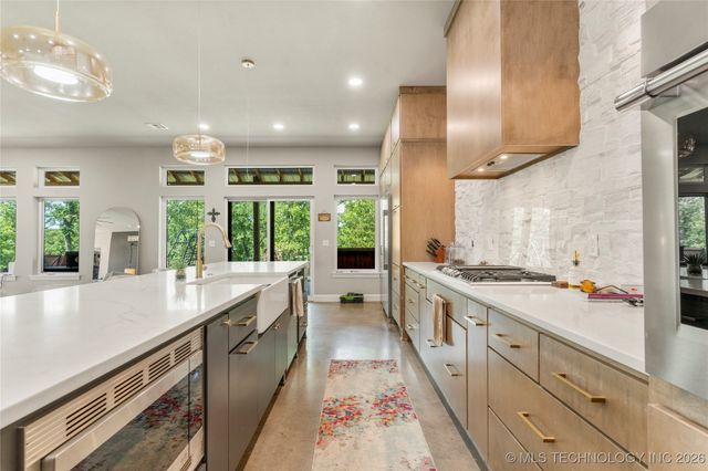 8562 Adams Creek Road, Beggs, OK 74421