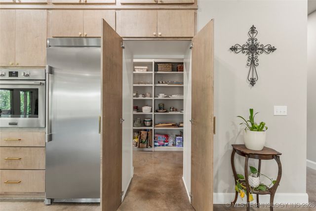 8562 Adams Creek Road, Beggs, OK 74421