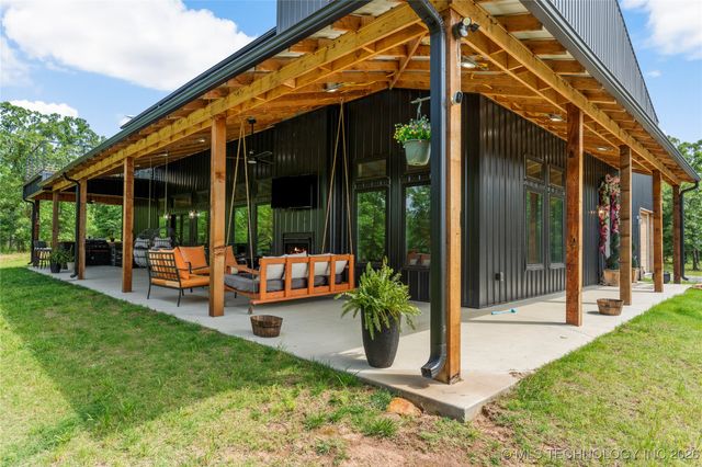 8562 Adams Creek Road, Beggs, OK 74421