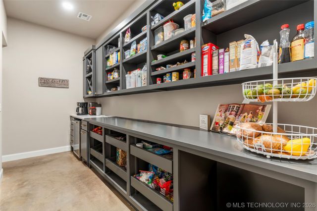 8562 Adams Creek Road, Beggs, OK 74421