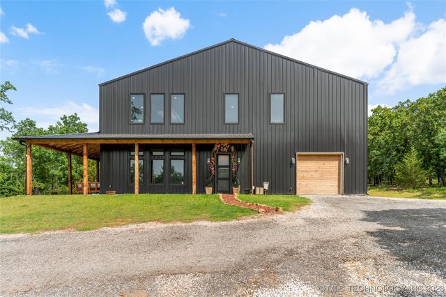 8562 Adams Creek Road, Beggs, OK 74421