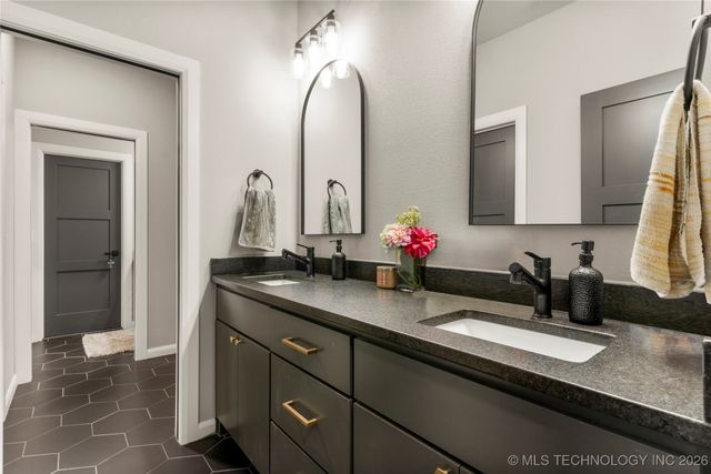 8562 Adams Creek Road, Beggs, OK 74421