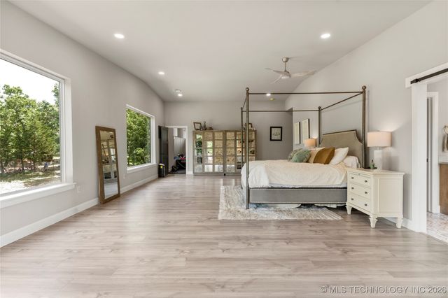 8562 Adams Creek Road, Beggs, OK 74421