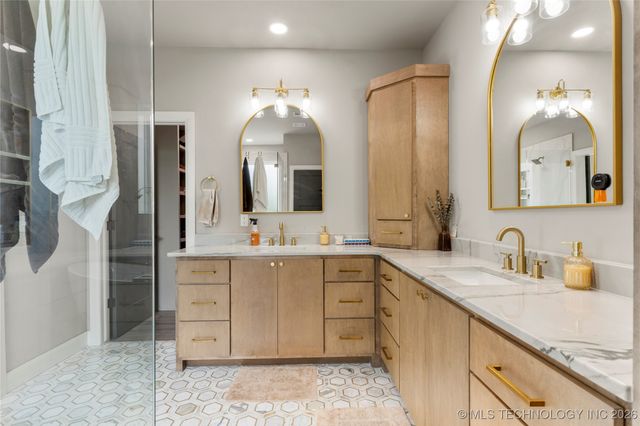 8562 Adams Creek Road, Beggs, OK 74421