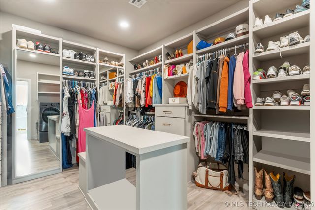 8562 Adams Creek Road, Beggs, OK 74421