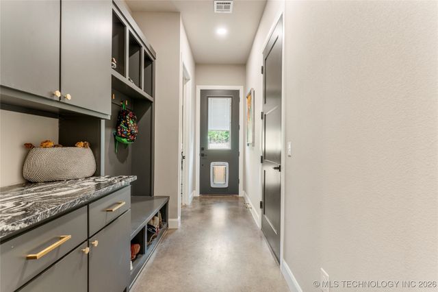 8562 Adams Creek Road, Beggs, OK 74421