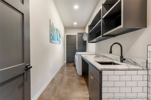 8562 Adams Creek Road, Beggs, OK 74421