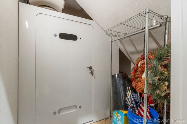 8562 Adams Creek Road, Beggs, OK 74421