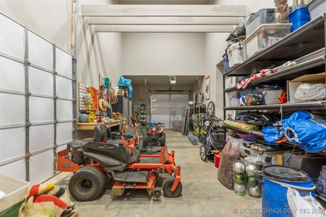 8562 Adams Creek Road, Beggs, OK 74421