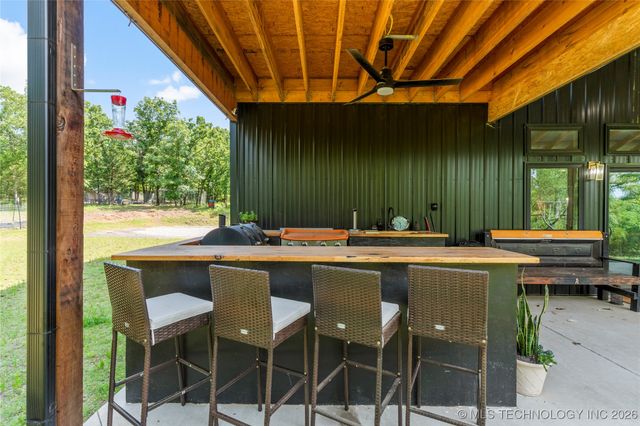 8562 Adams Creek Road, Beggs, OK 74421