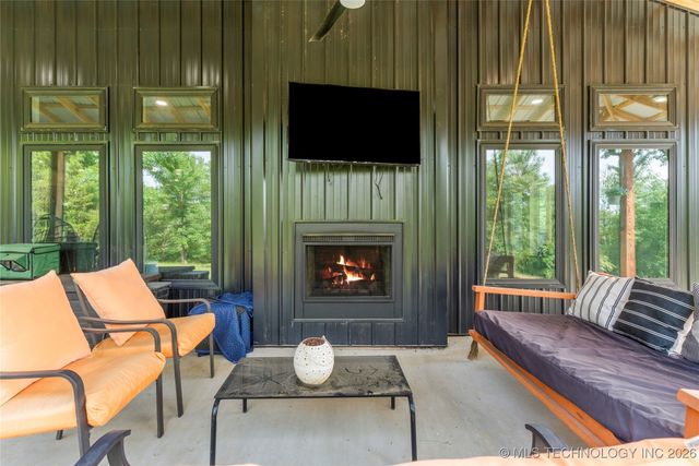 8562 Adams Creek Road, Beggs, OK 74421