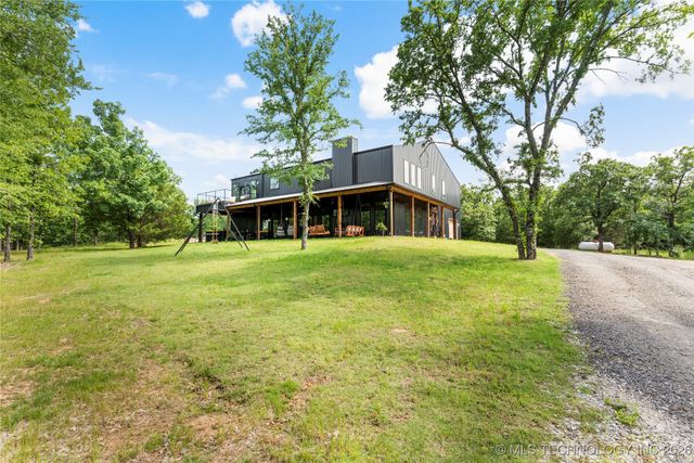 8562 Adams Creek Road, Beggs, OK 74421