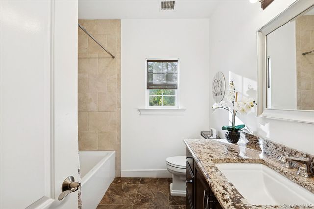 9 Sipala Court, Manorville, NY 11949