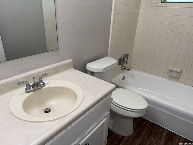 5015 David Scott, Kirby, TX 78219