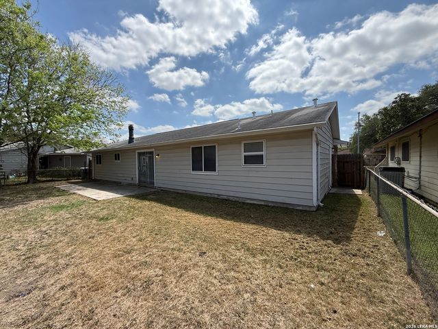 5015 David Scott, Kirby, TX 78219