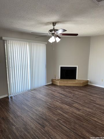 5015 David Scott, Kirby, TX 78219