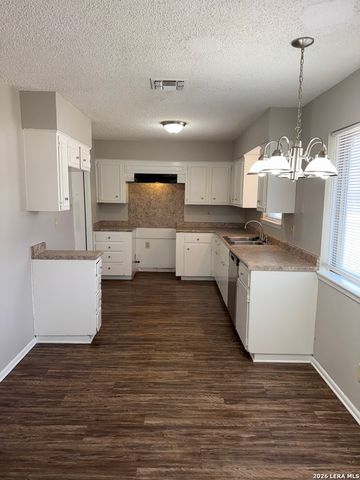 5015 David Scott, Kirby, TX 78219