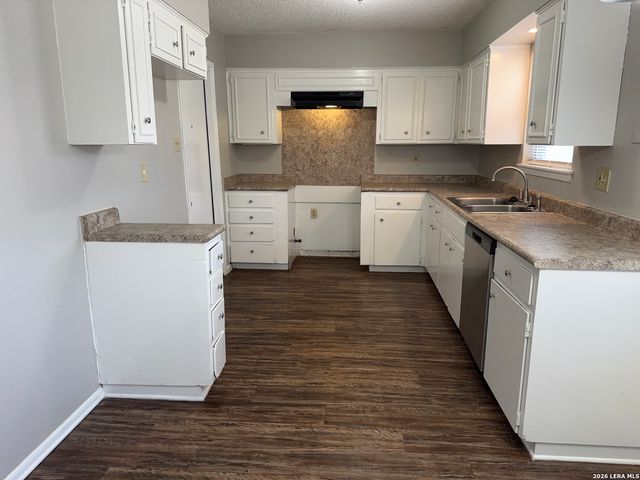 5015 David Scott, Kirby, TX 78219