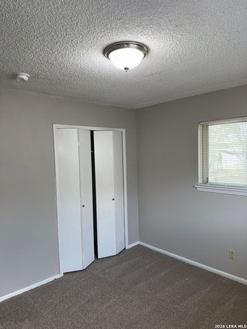 5015 David Scott, Kirby, TX 78219