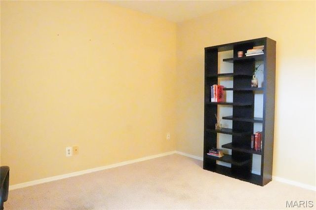 1118 Riverwood Place Drive, St Louis, MO 63031