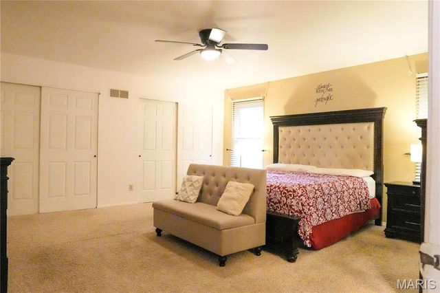 1118 Riverwood Place Drive, St Louis, MO 63031