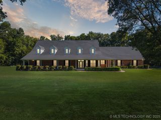 2475 W Lowry Road N, Claremore, OK 74017