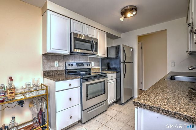 335 Foxwood Lane 335, Milford, CT 06461