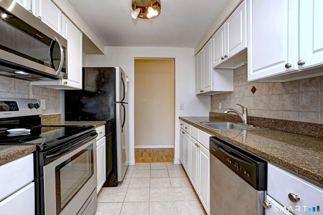 335 Foxwood Lane 335, Milford, CT 06461