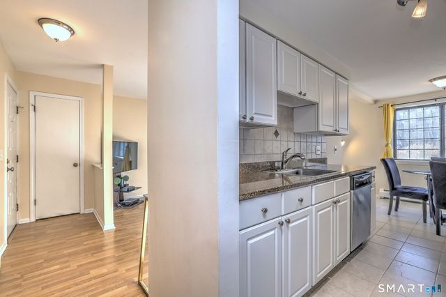 335 Foxwood Lane 335, Milford, CT 06461