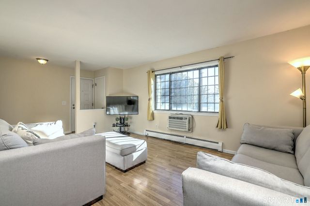 335 Foxwood Lane 335, Milford, CT 06461