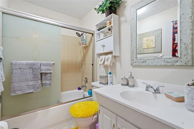 1851 BOUGH AVENUE A, Clearwater, FL 33760