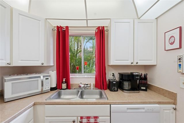 1851 BOUGH AVENUE A, Clearwater, FL 33760