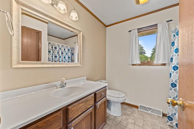 519 Danielson DRIVE, Darien, WI 53114