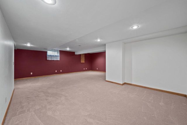 519 Danielson DRIVE, Darien, WI 53114
