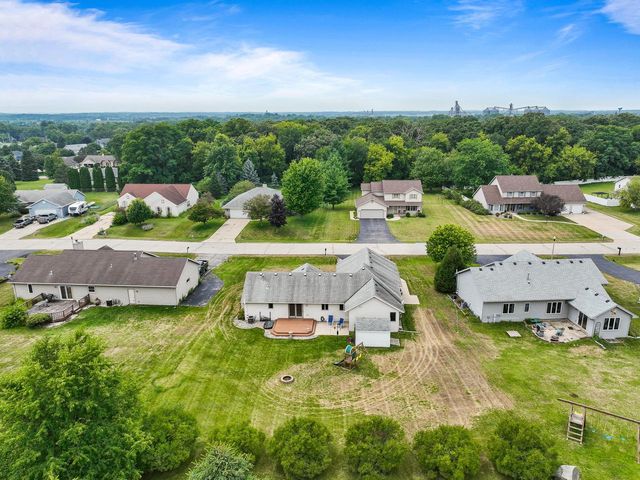 519 Danielson DRIVE, Darien, WI 53114