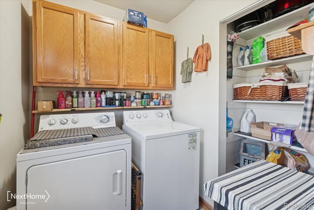 7010 Oakville Waltz Road, Sumpter Township, MI 48117