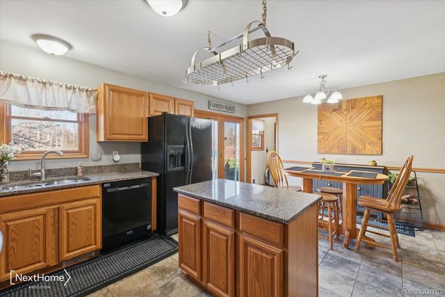 7010 Oakville Waltz Road, Sumpter Township, MI 48117
