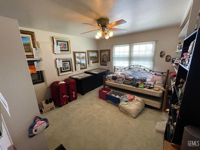 6212 Bel Aire Way, Bakersfield, CA 93309