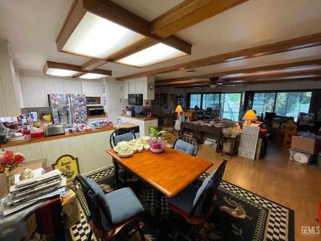 6212 Bel Aire Way, Bakersfield, CA 93309